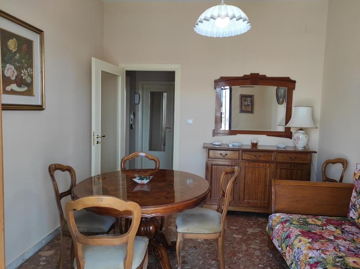 La Colonna Holiday House Apartment Lecce Luaran gambar