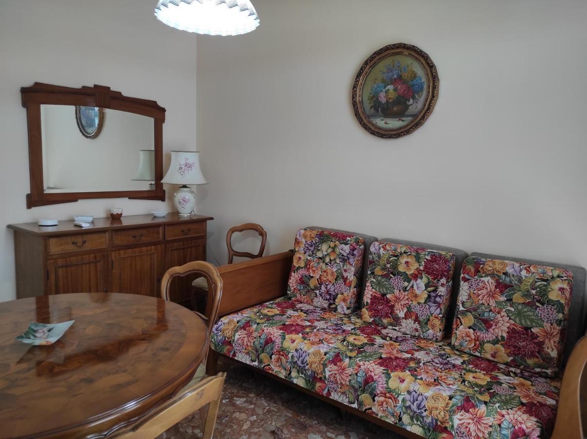 La Colonna Holiday House Apartment Lecce Luaran gambar