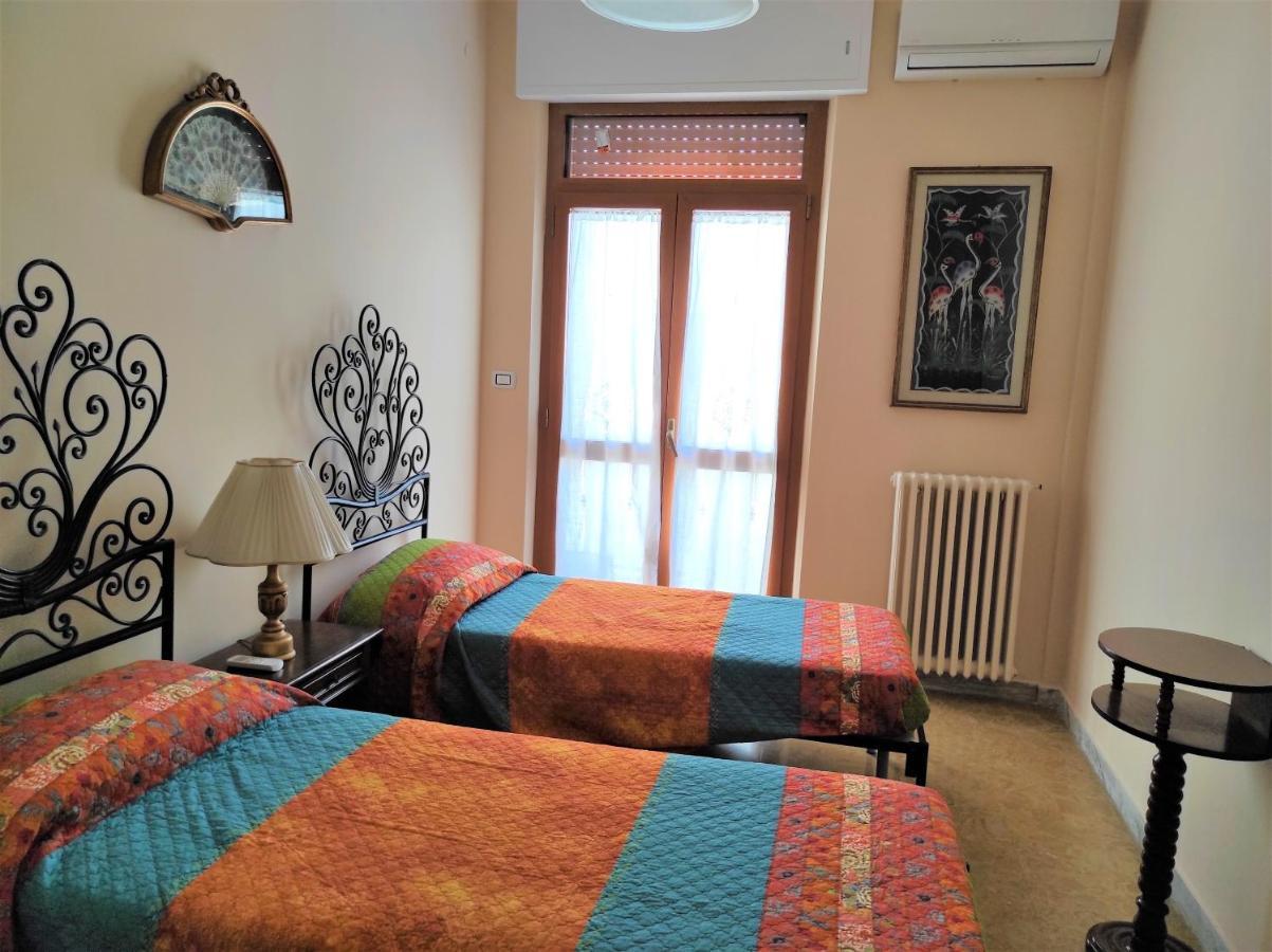 La Colonna Holiday House Apartment Lecce Luaran gambar